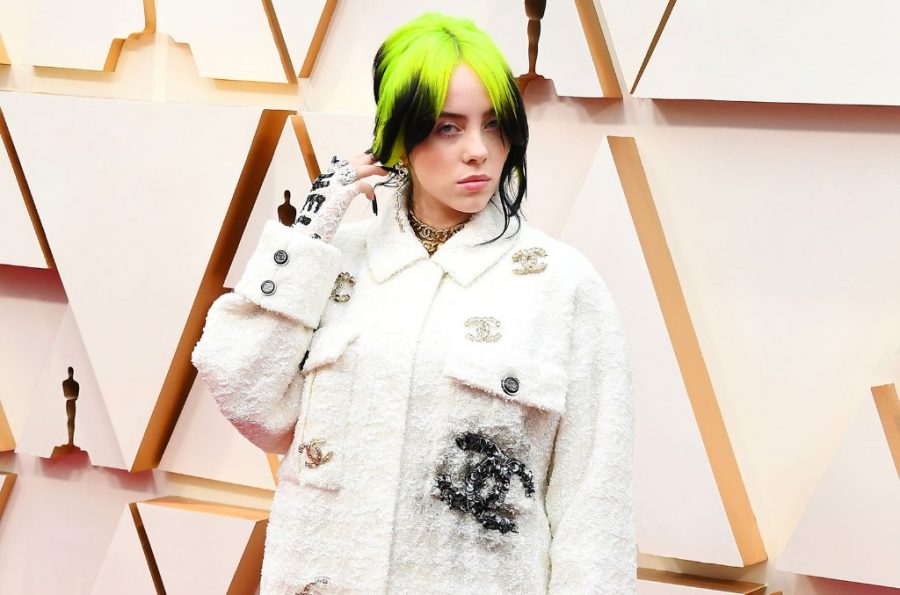 Billie+Eilish+at+the+Oscars%2C+wearing+an+outfit+designed+by+Chanel