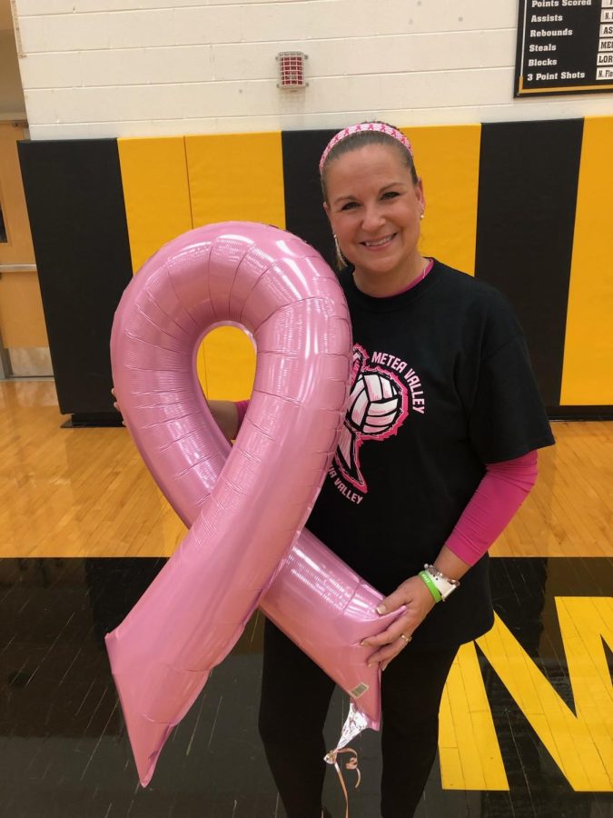 Kelly Simon, longtime coach for the girls volleyball team at Neuqua Valley, recently announced her retirement from the position.