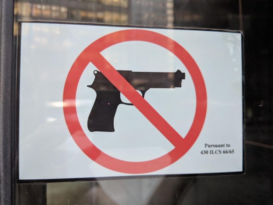 One of the many guns forbidden signs seen in Chicago. 