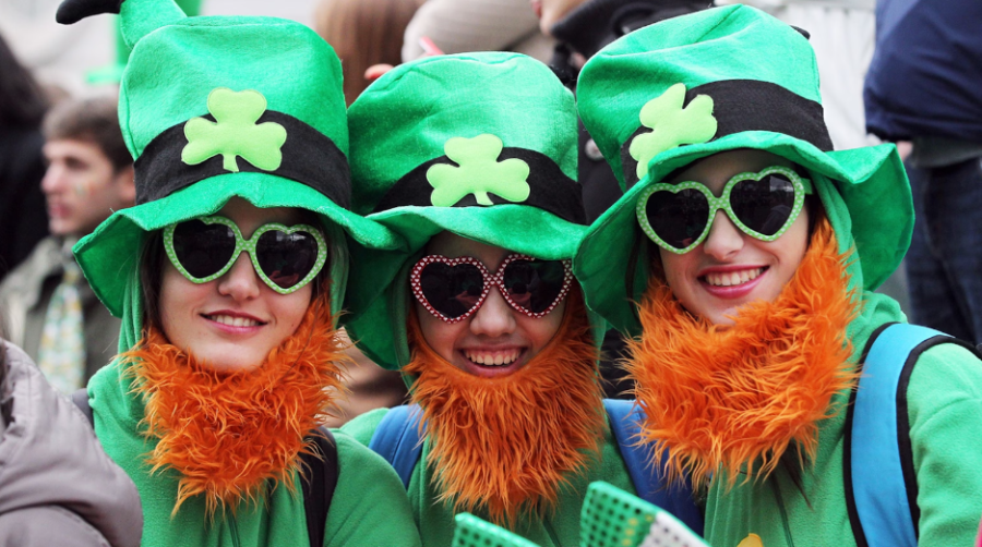 St.+Patricks+day+is+celebrated+on+March+17+of+every+year%2C+many+choosing+to+dress+in+green+outfits+or+even+as+leprechaun